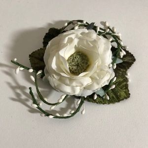 White Woodland Flower Clip